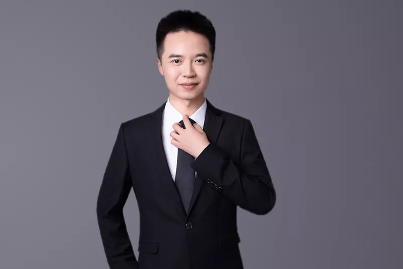 宋楚   总经理助理